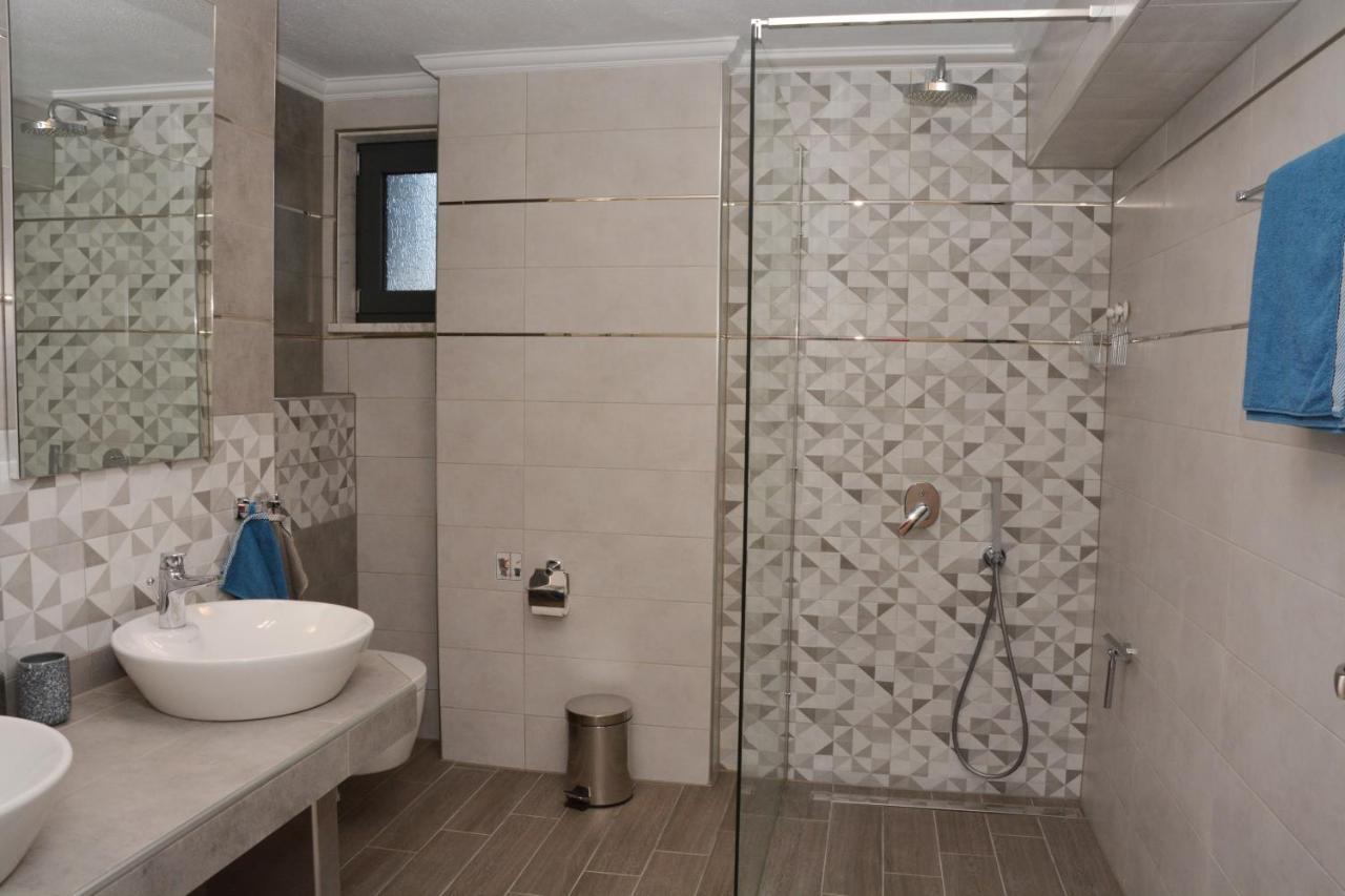 Pegasus Sea View Luxury Apartments Vrasná Exteriör bild